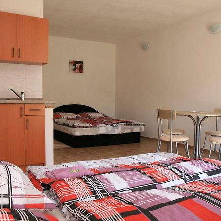 Penzion Atlas Štúrovo Exterior foto